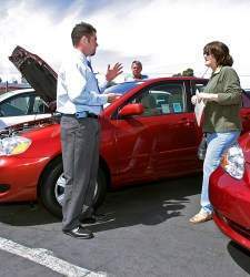 Los únicos coches que se venden: de más de 10 años y a 2.000 euros