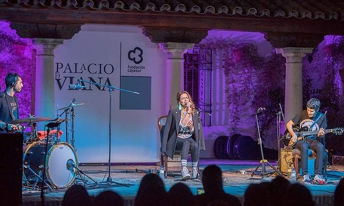 Conierto-promovido-por-la-Fundacion-Cajasur-en-el-Palacio-de-Viana.jpg