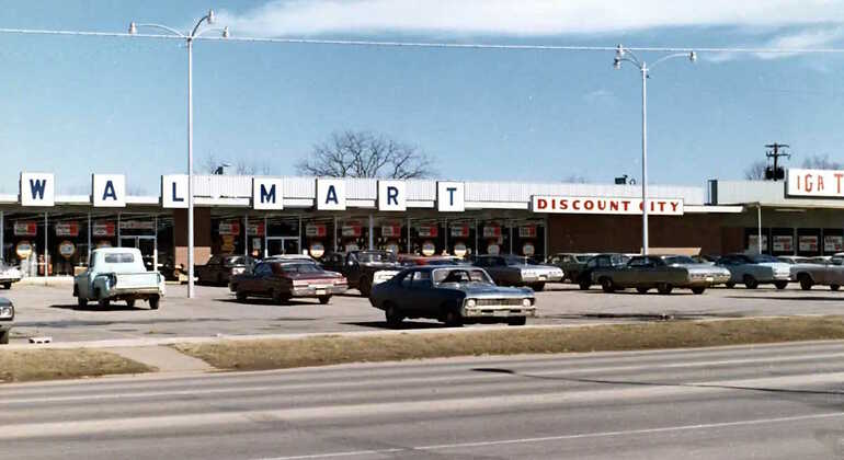 Tienda original de Walmart en Rogers