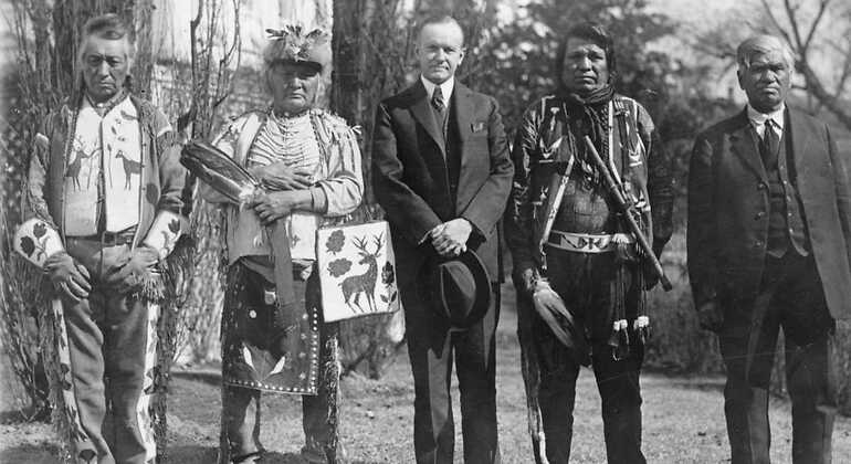 Nativos del pueblo Osage con el presidente Coolidge