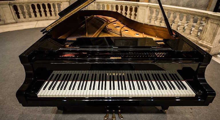 Piano de cola de Yamaha