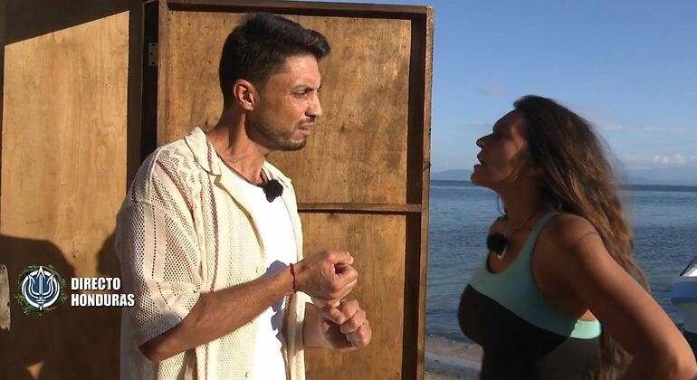 Laura y Carlos discuten en Supervivientes