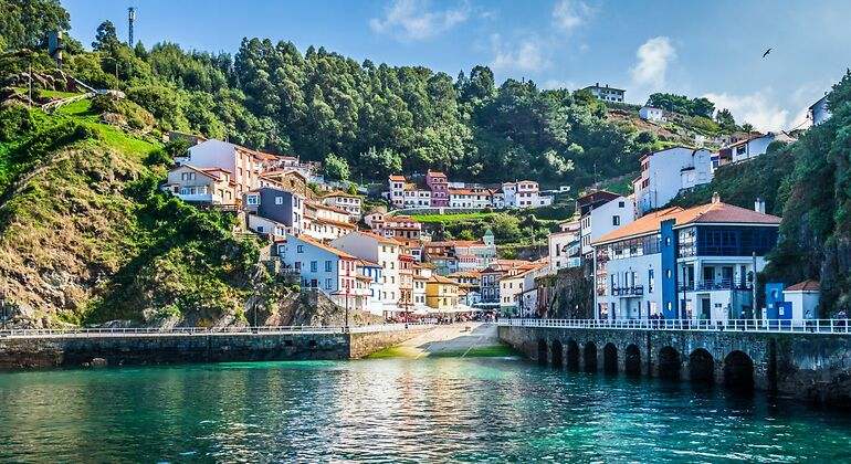 pueblo de pescadores en Asturias