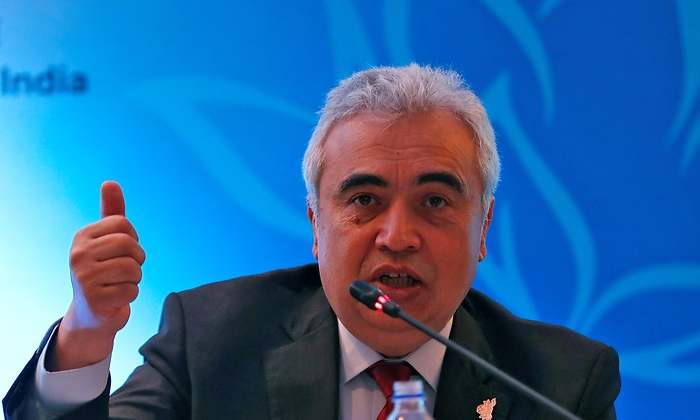 birol-eia-dedo.jpg