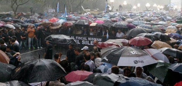Nisman-Marcha-Paraguas635.jpg