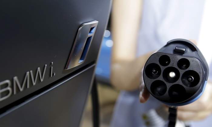 bmw-electric-vehicole.jpg