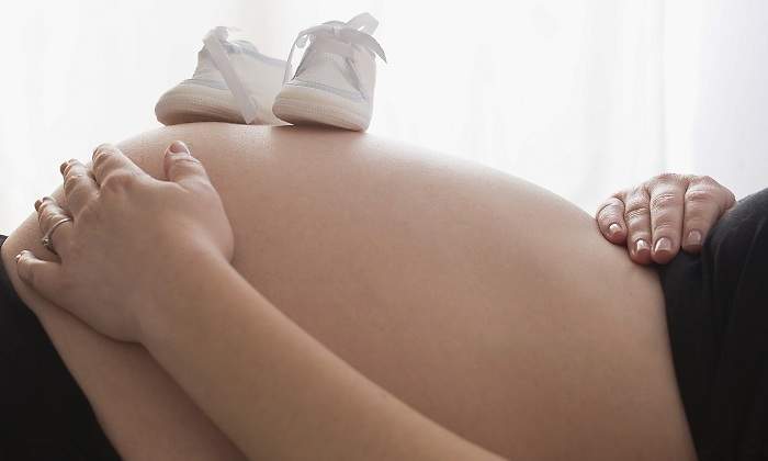 ¿Cómo puede reclamar a Hacienda la prestación por maternidad que ha pagado de más en el IRPF?