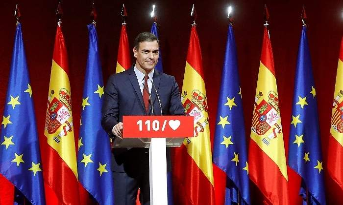 Pedro-Sanchez-banderas.jpg