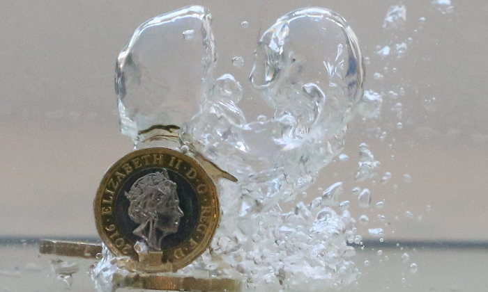 libra-esterlina-moneda-agua-reuters-770x420.png