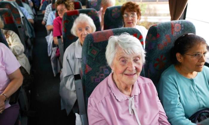 imserso-autobus-senoras-alamy.jpg