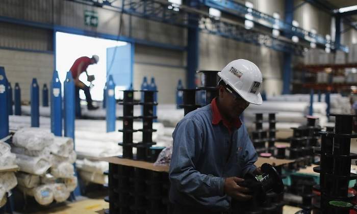 Trabajador-industria-plastico-770.jpg