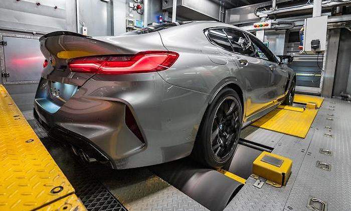 bmw-m8-gran-coupe-2020-02.jpg