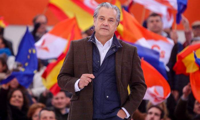 quinto-marcos-banderas-mitin-getty.jpg