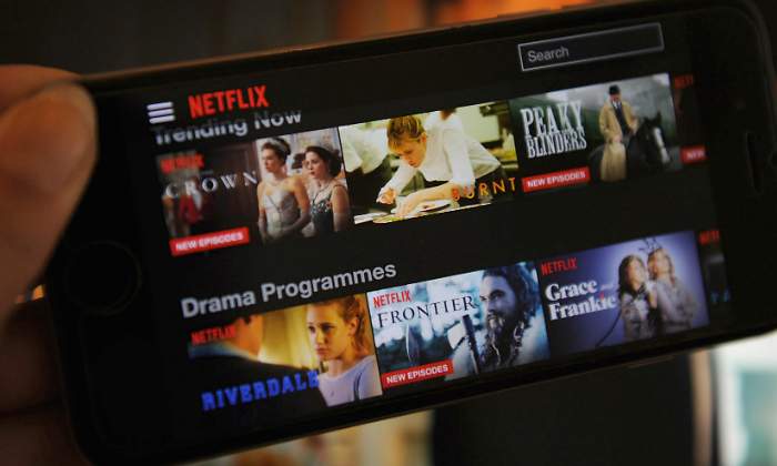 netflix-smartphone.jpg