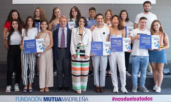 Foto de familia del concurso Nos duele a todos