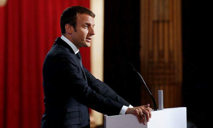 macron.jpg