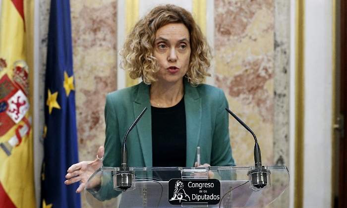 batet-mesa-congreso-13dic19-efe.jpg