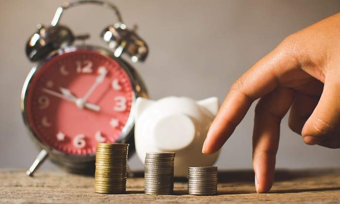 Cerdito-reloj-monedas-Getty.jpg