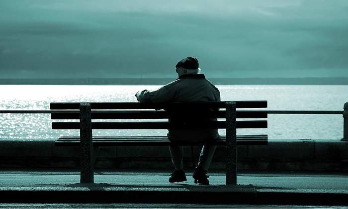 abuelo-banco-dreamstime.jpg