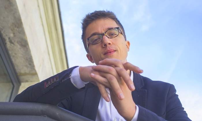 errejon-miraabajo.jpg