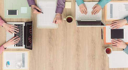 coworking-mesa-trabajadores-770-dreamstime.jpg