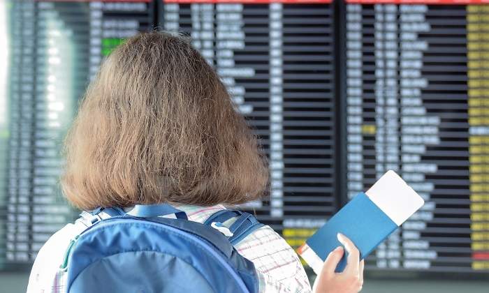 turista-pasaporte-aeropuerto-dreamstime.jpg