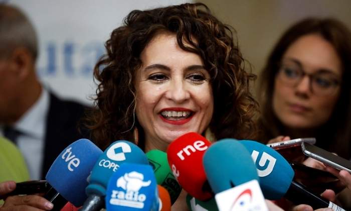 montero-maria-jesus-microfonos-11junio2019.jpg