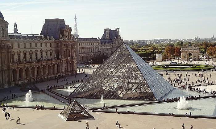 piramide-louvre-saint-gobain.jpg