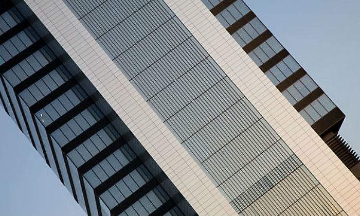 torre-foster-diagonal-alamy.jpg