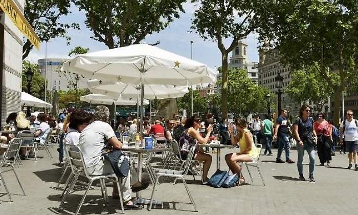 terraza-barcelona-dreamstime.jpg