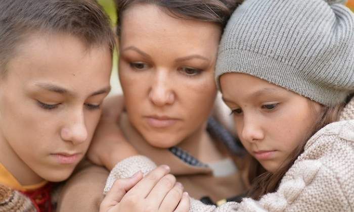 familia-triste-dreamstime.jpg