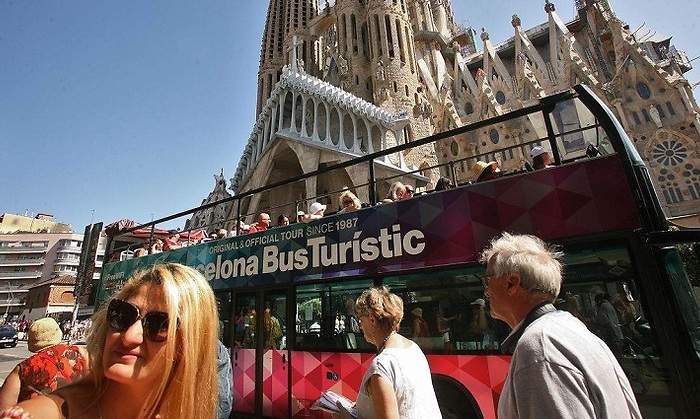 TuristasBcnLM770.jpg
